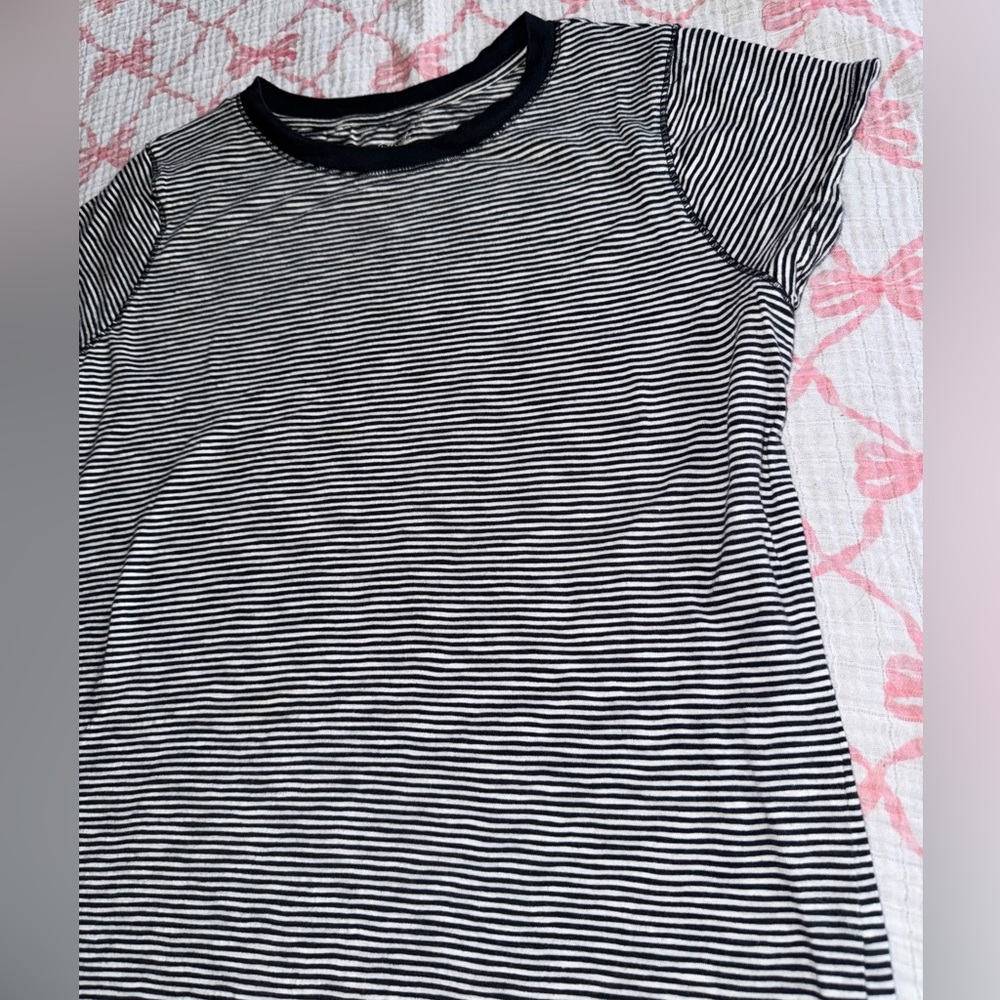 Universal Thread Striped T-Shirt - Picture 2 of 5